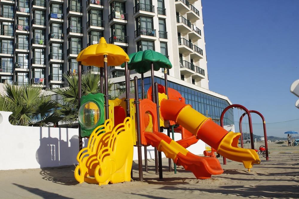Club Esse Mediterraneo Монтесильвано Экстерьер фото