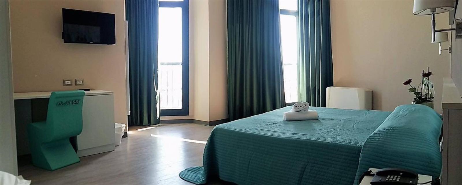 Club Esse Mediterraneo Монтесильвано Экстерьер фото