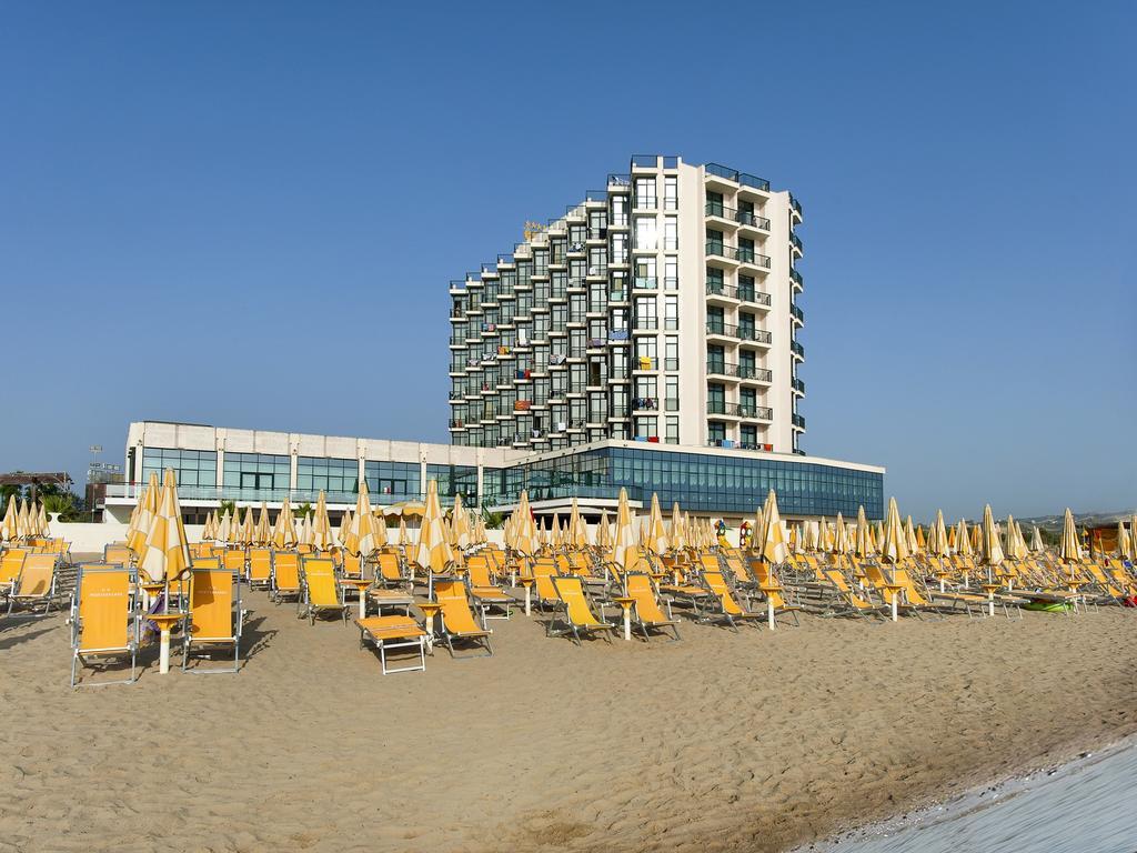 Club Esse Mediterraneo Монтесильвано Экстерьер фото